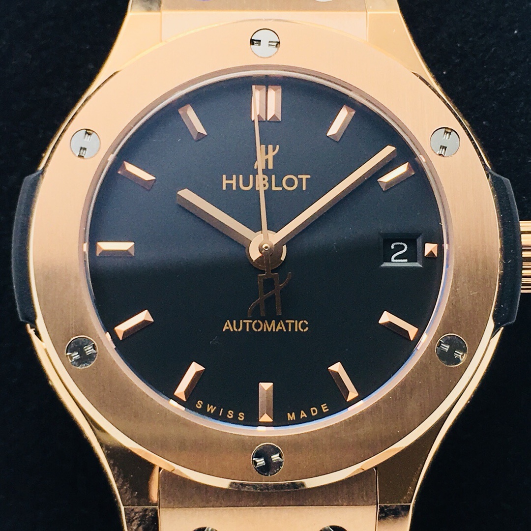 Hublot Classic 38 mm Watch – IW-0370 - Image 4