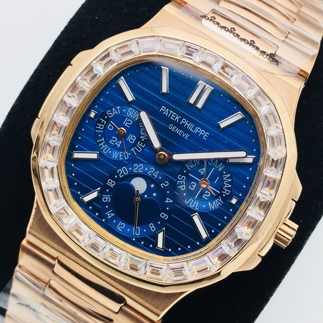 Patek Philippe Nautilus Moonphase 41 mm Watch – IW-2663 - Image 3