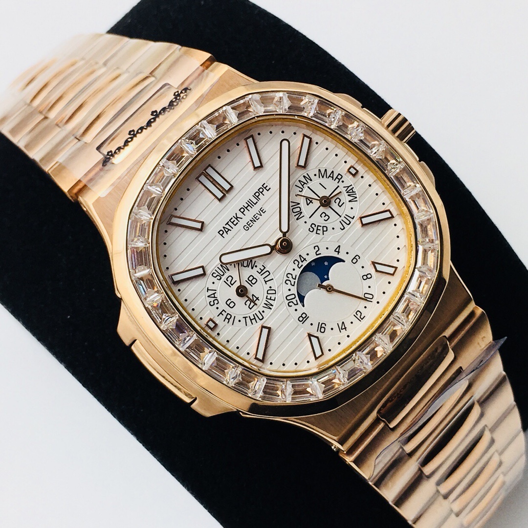 Patek Philippe Nautilus Moonphase 41 mm Watch – IW-2664 - Image 2