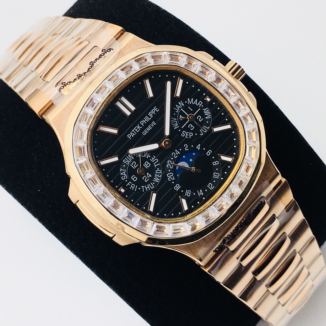 Patek Philippe Nautilus Moonphase 41 mm Watch – IW-2665 - Image 2