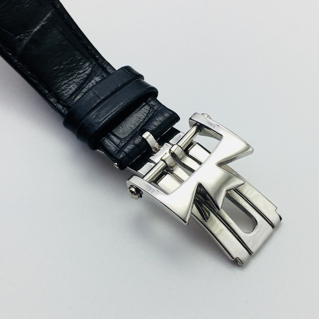 Overseas 42 mm Watch – IW-1110 - Image 9