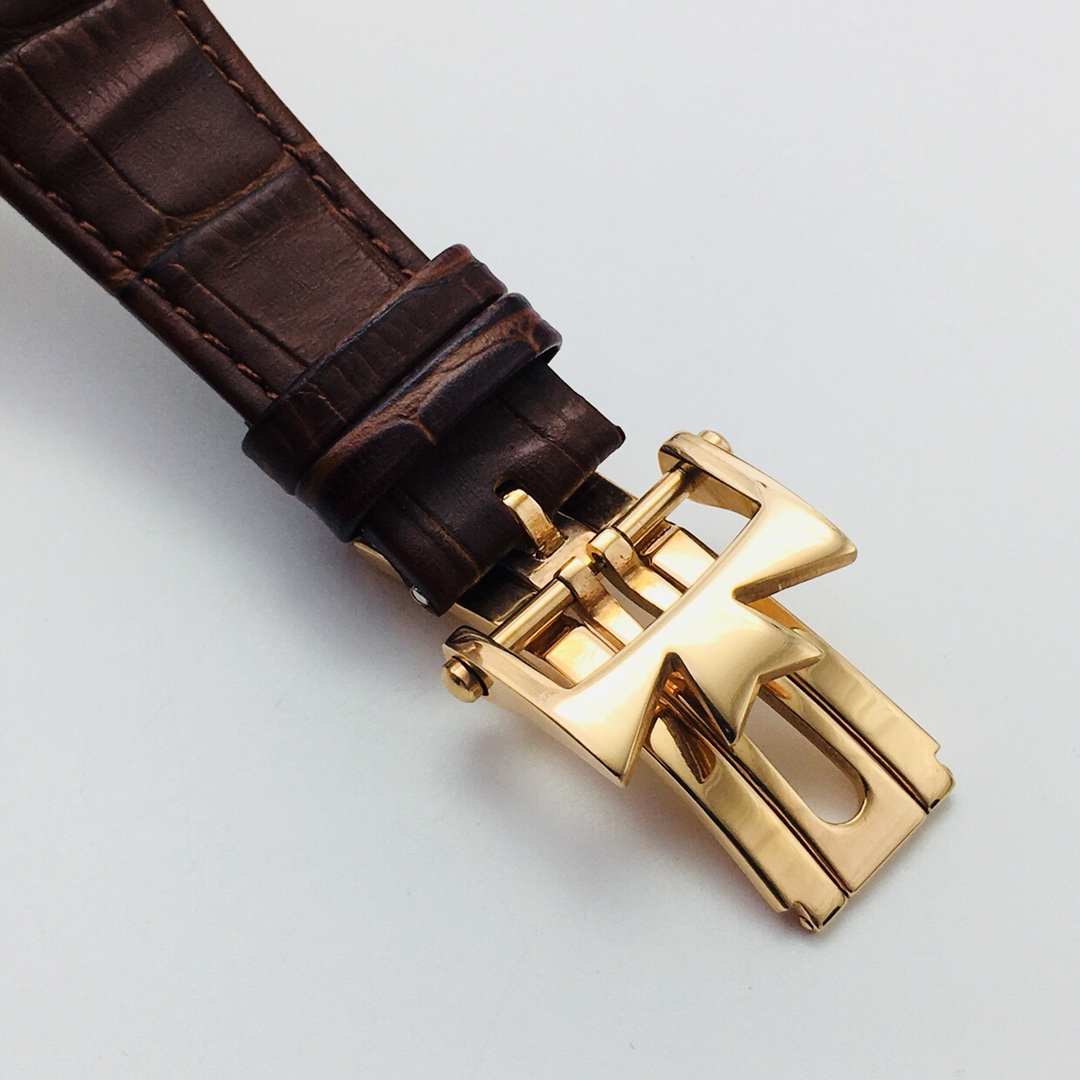 Overseas 42 mm Watch – IW-1111 - Image 9
