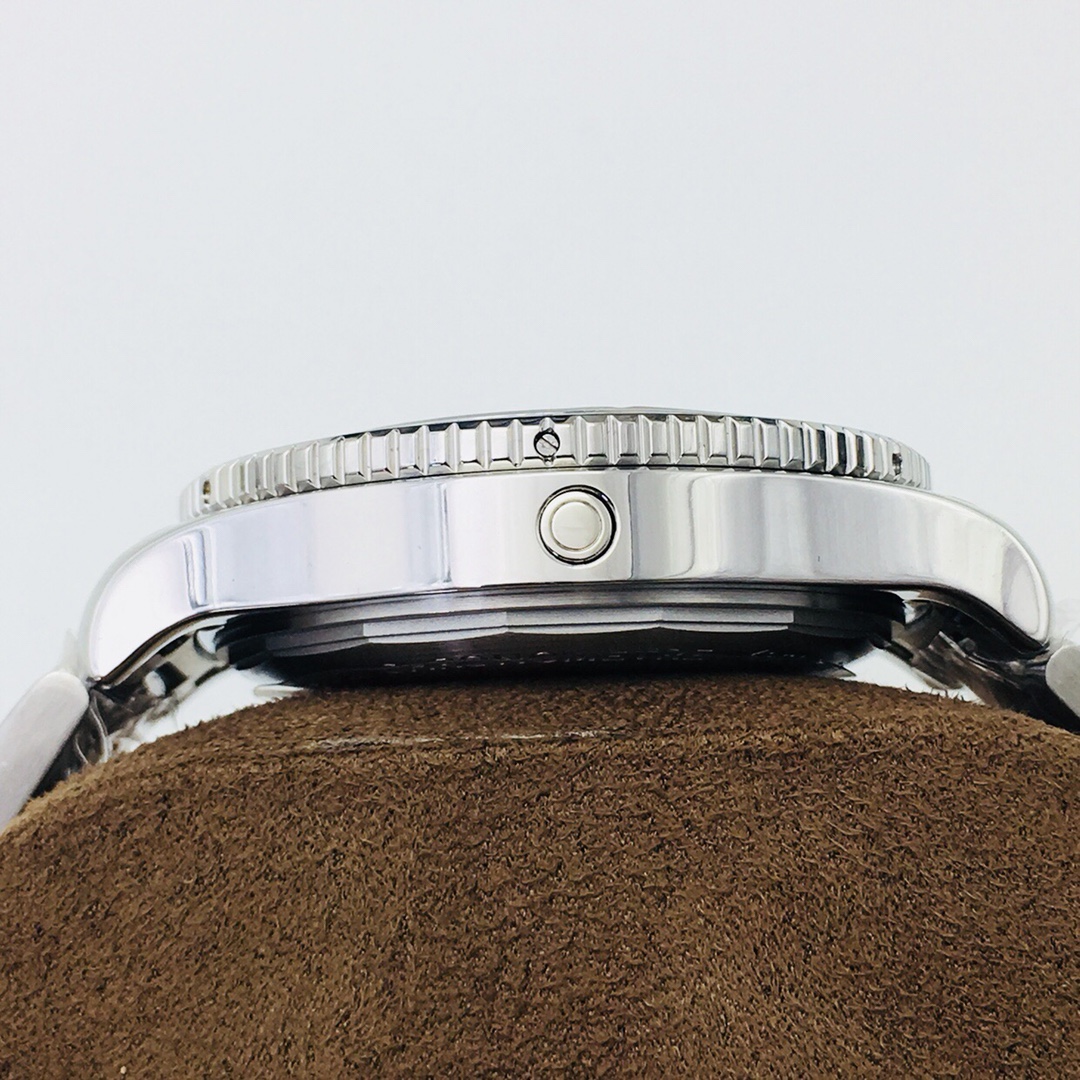 Breitling Classic Watch – IW-0680 - Image 6
