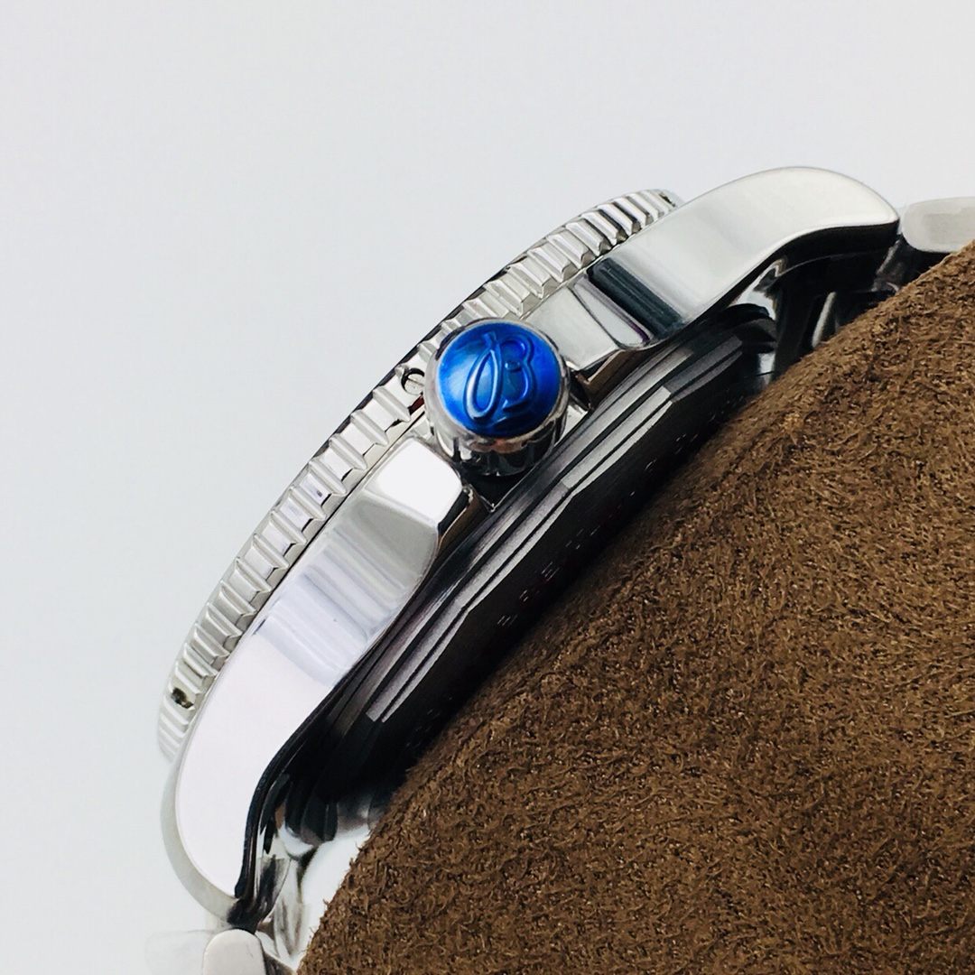 Breitling Classic Watch – IW-0680 - Image 5