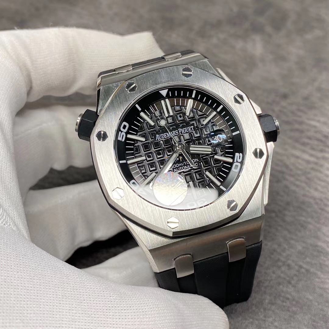 Audemars Piguet Royal Oak Chronograph 42 mm Watch – IW-2211 - Image 4