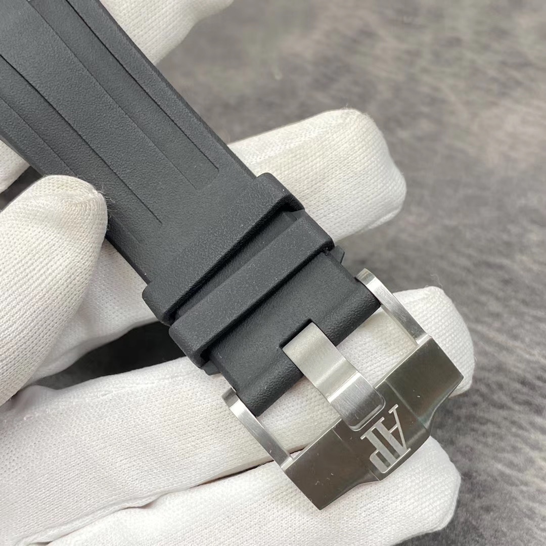 Audemars Piguet Royal Oak Chronograph 42 mm Watch – IW-2211 - Image 10
