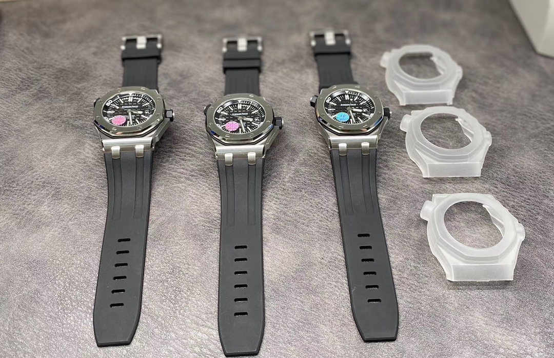 Audemars Piguet Royal Oak Chronograph 42 mm Watch – IW-2211 - Image 3