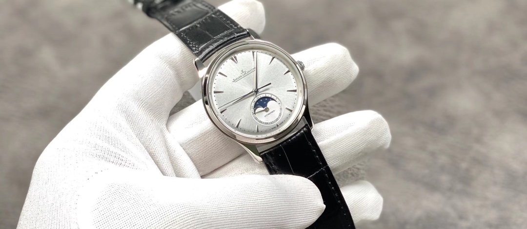 Jaeger-LeCoultre Master Control Moonphase Watch – IW-0529 - Image 3