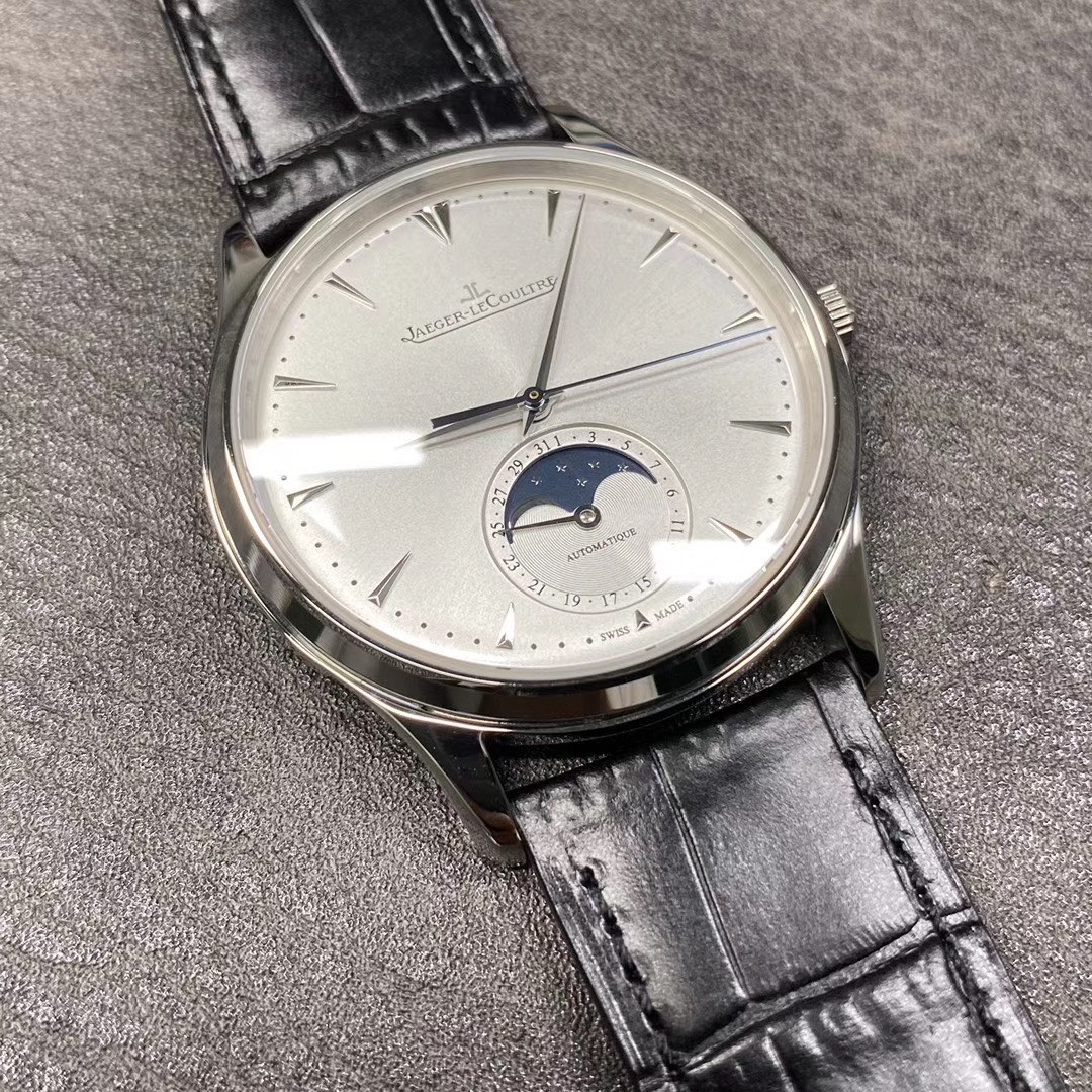 Jaeger-LeCoultre Master Control Moonphase Watch – IW-0529 - Image 4