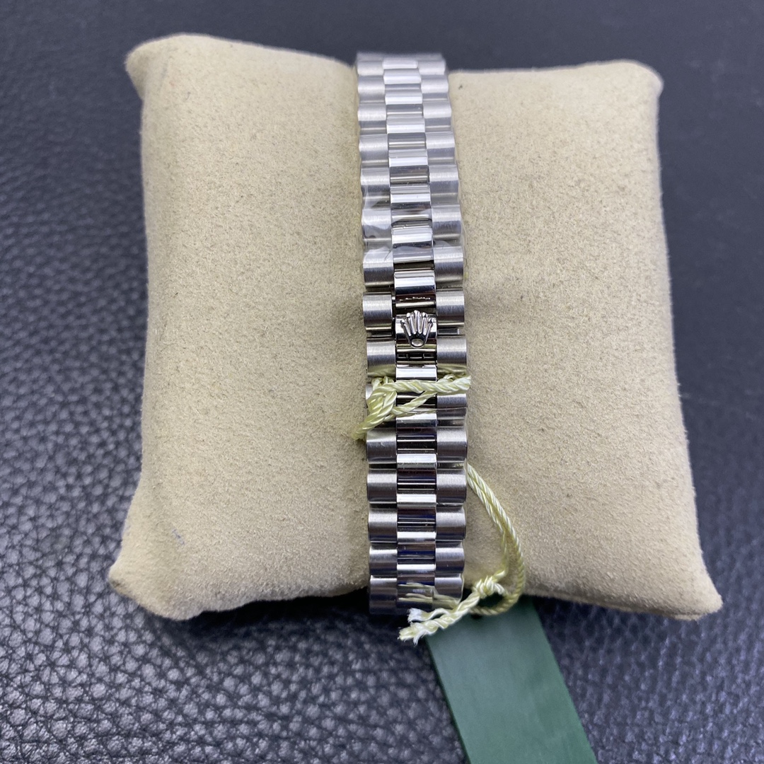 Rolex Datejust Black Dial Diamond-Set 28 mm Watch – IW-0203 - Image 9