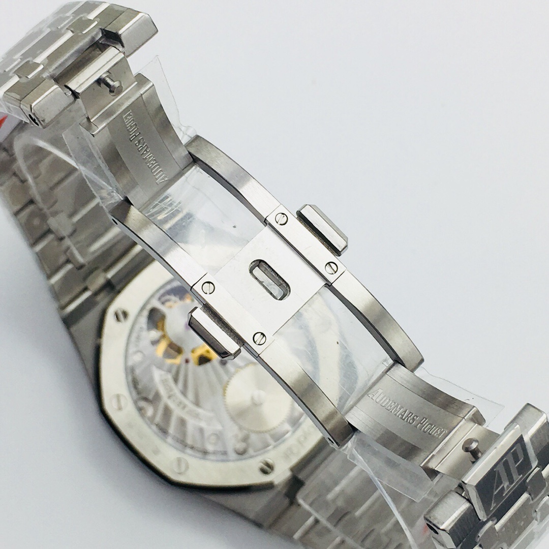 Royal Oak Tourbillon 41 mm Watch – IW-2208 - Image 8
