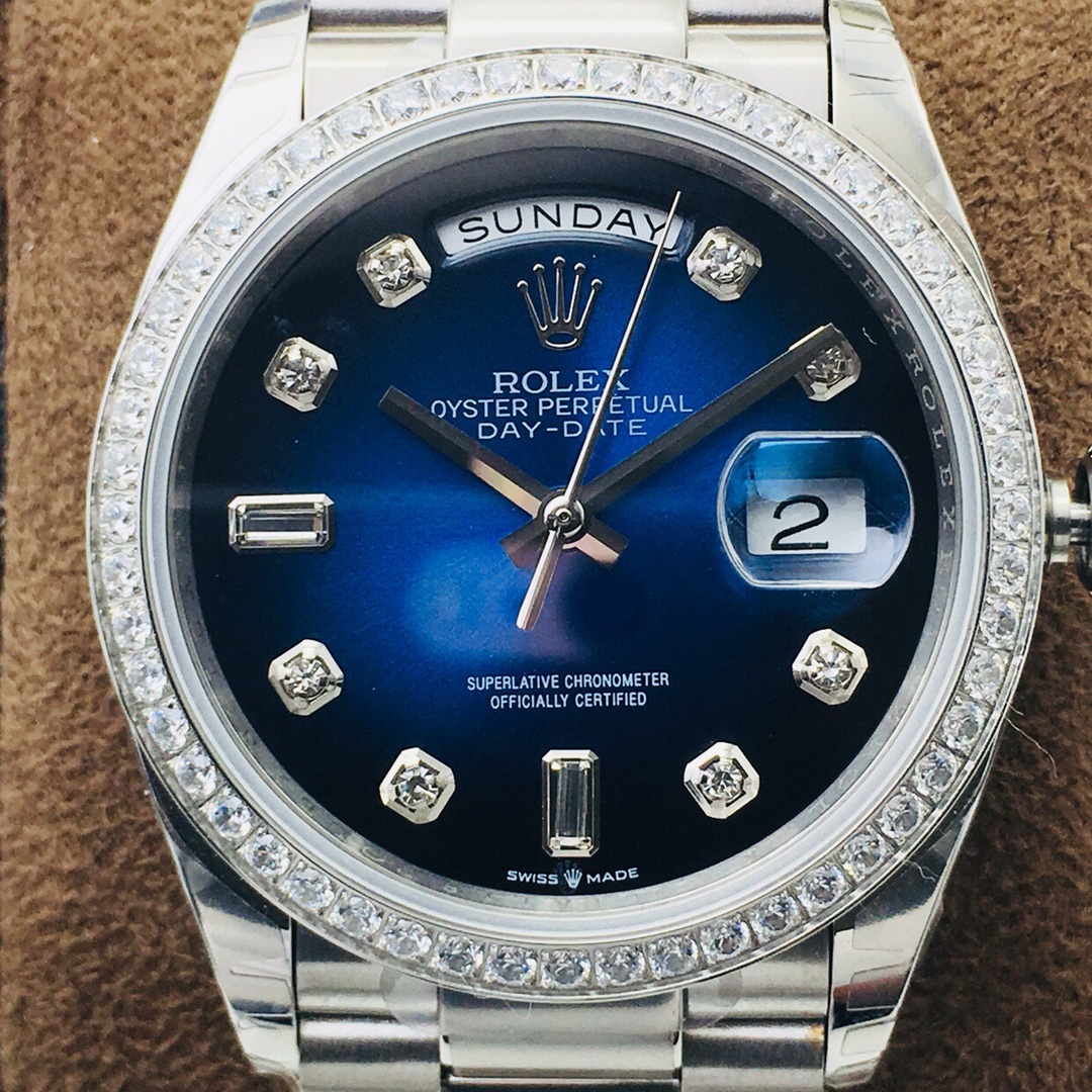 Rolex Day-Date Diamond-Set 36 mm Watch – IW-0207 - Image 4