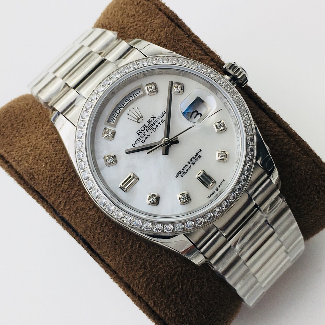 Rolex Day-Date Diamond-Set 36 mm Watch – IW-0208 - Image 2