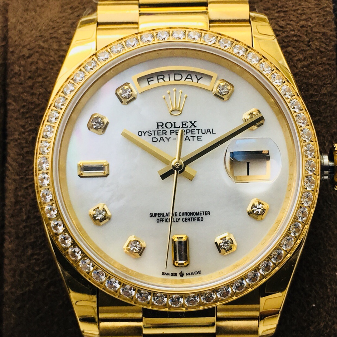Rolex Day-Date Diamond-Set 36 mm Watch – IW-0209 - Image 4