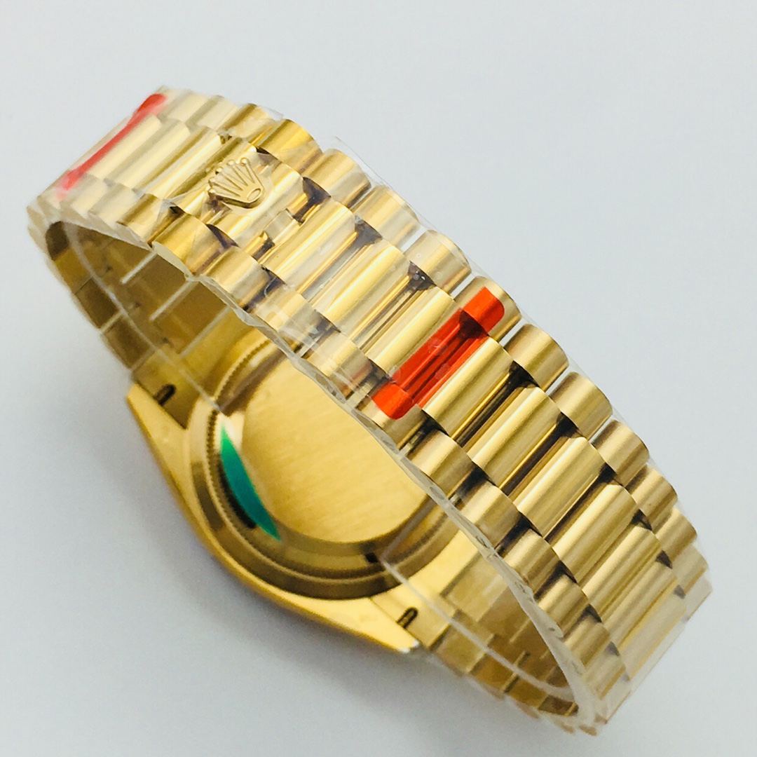 Rolex Day-Date Diamond-Set 36 mm Watch – IW-0209 - Image 9