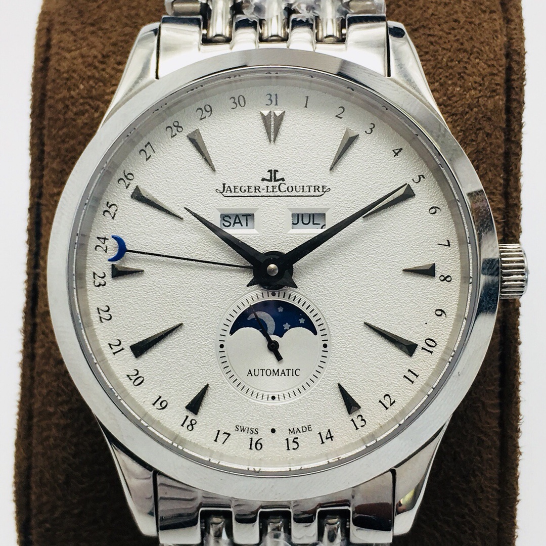 Jaeger-LeCoultre Master Control Moonphase 40 mm Watch – IW-0523 - Image 4