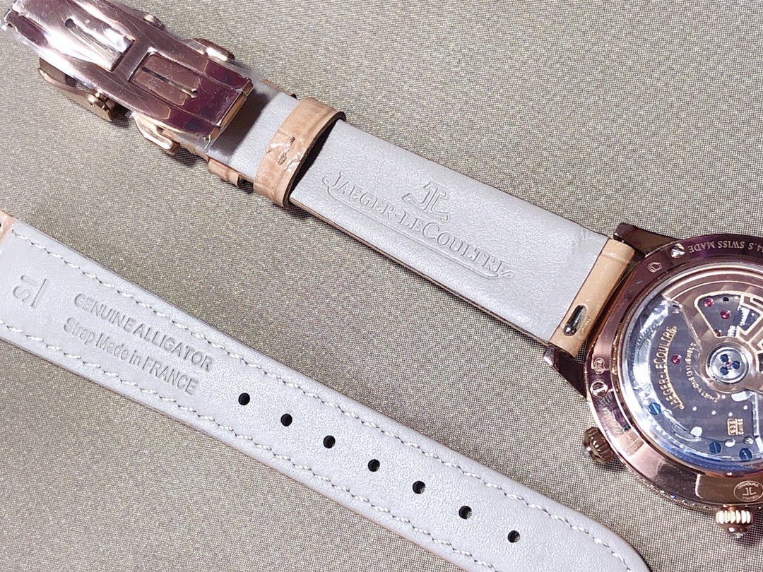Jaeger-LeCoultre Classic Mother-of-Pearl Dial Moonphase 36 mm Watch – IW-0517 - Image 8