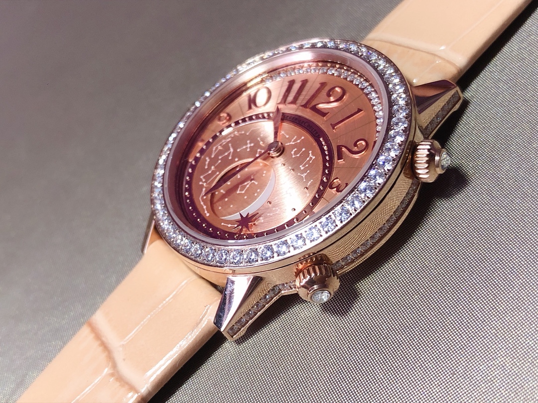 Jaeger-LeCoultre Classic Mother-of-Pearl Dial Moonphase 36 mm Watch – IW-0517 - Image 3