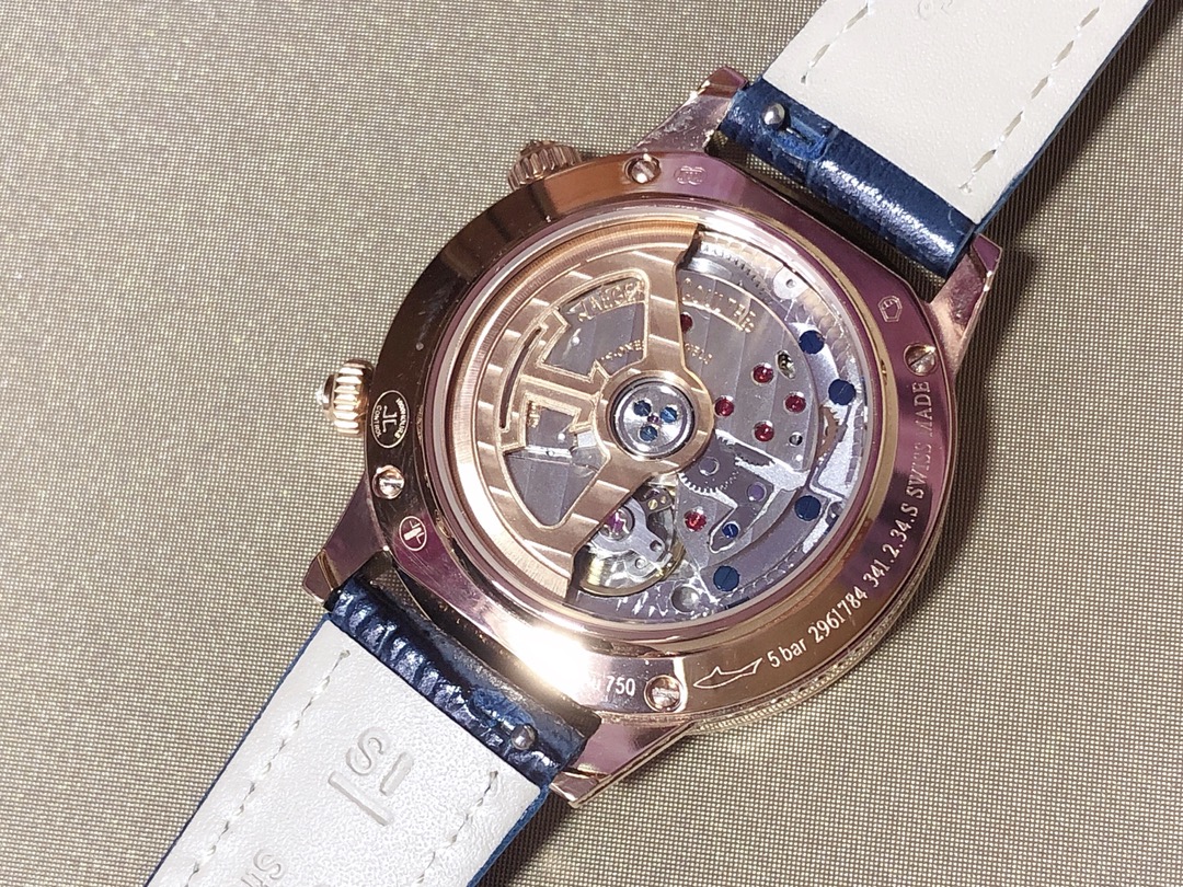 Jaeger-LeCoultre Classic Mother-of-Pearl Dial Moonphase 36 mm Watch – IW-0518 - Image 9