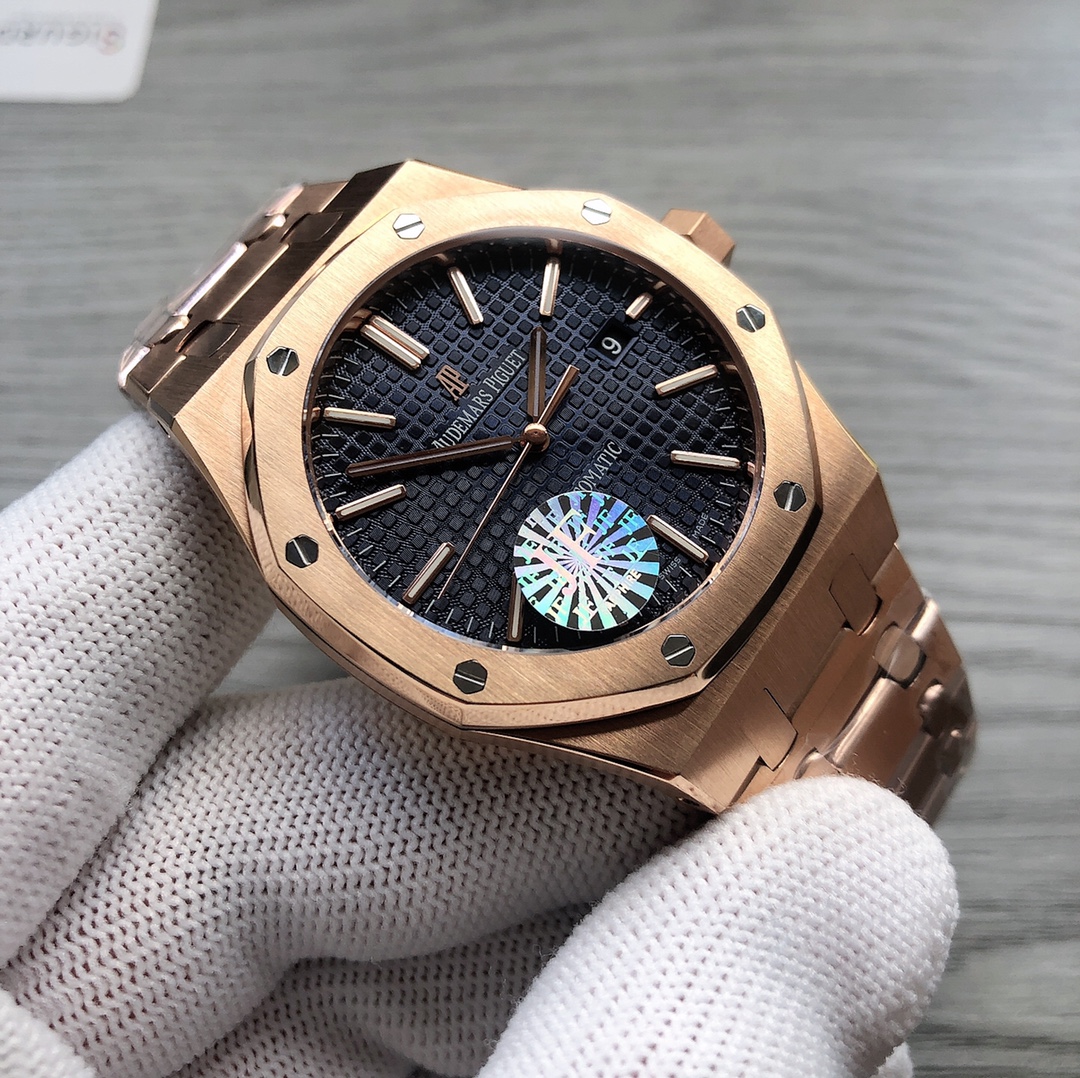 Audemars Piguet Royal Oak Luminous 42 mm Watch – IW-2185 - Image 2