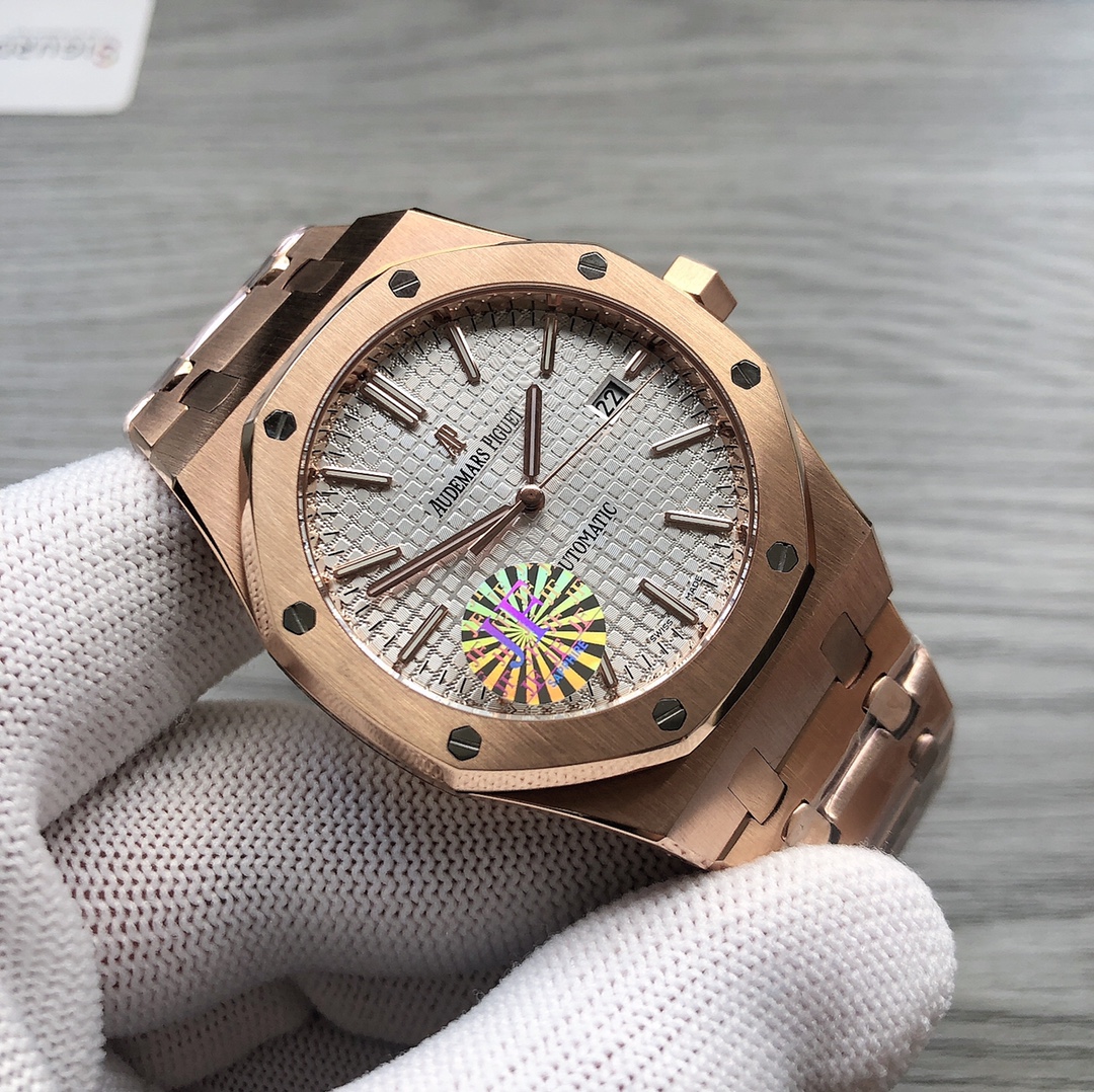 Audemars Piguet Royal Oak Luminous 42 mm Watch – IW-2185