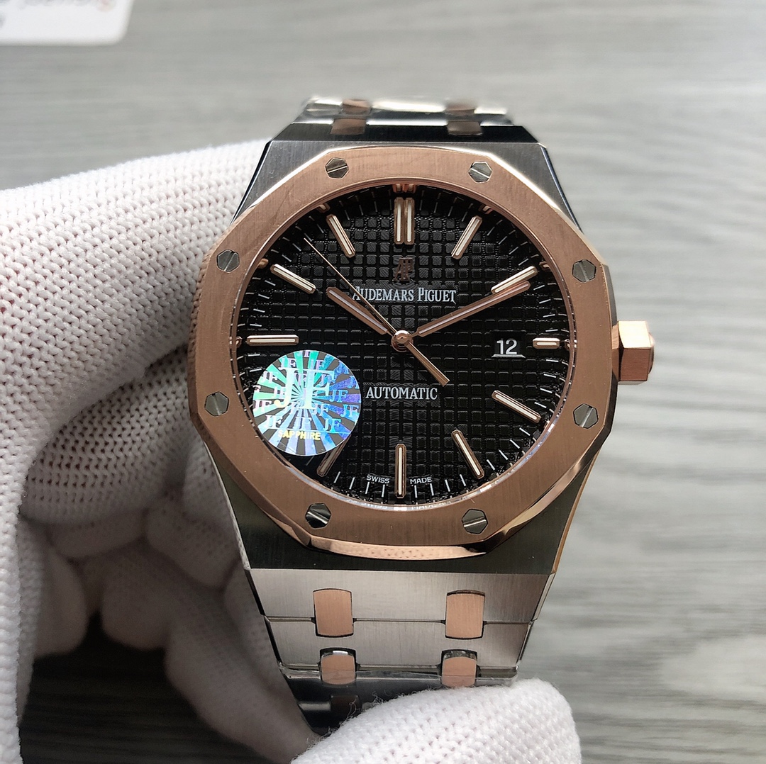Audemars Piguet Royal Oak Luminous 42 mm Watch – IW-2185 - Image 4
