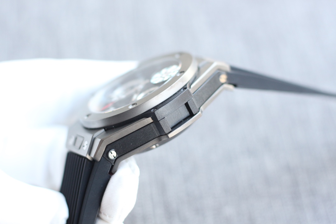 Hublot Classic Chronograph 45 mm Watch – IW-0350 - Image 6