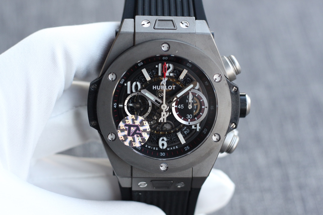 Hublot Classic Chronograph 45 mm Watch – IW-0350
