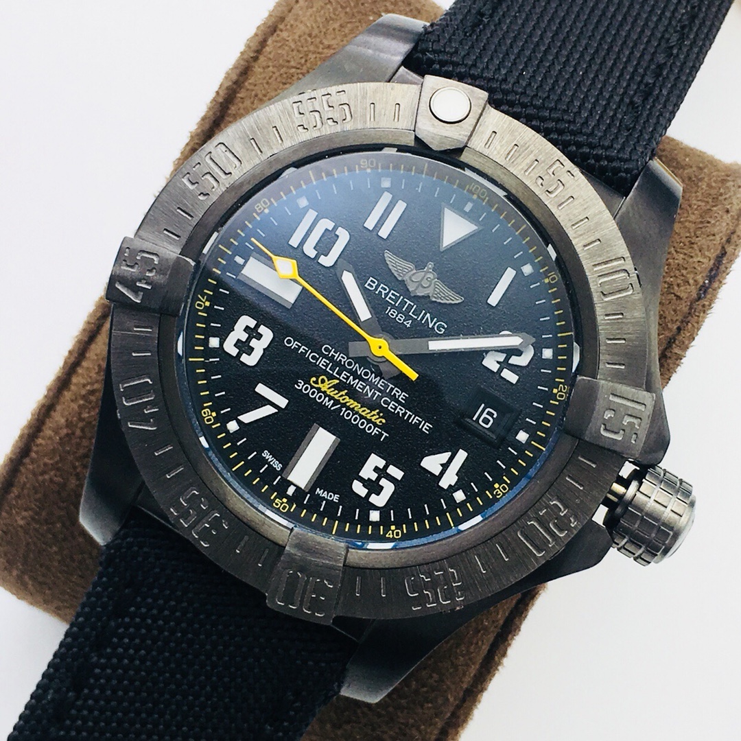 Breitling Classic 45 mm Watch – IW-0673 - Image 3
