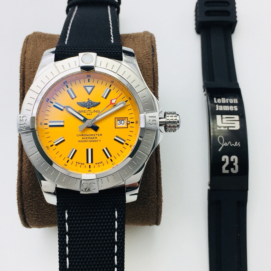 Breitling Classic 43 mm Watch – IW-0667