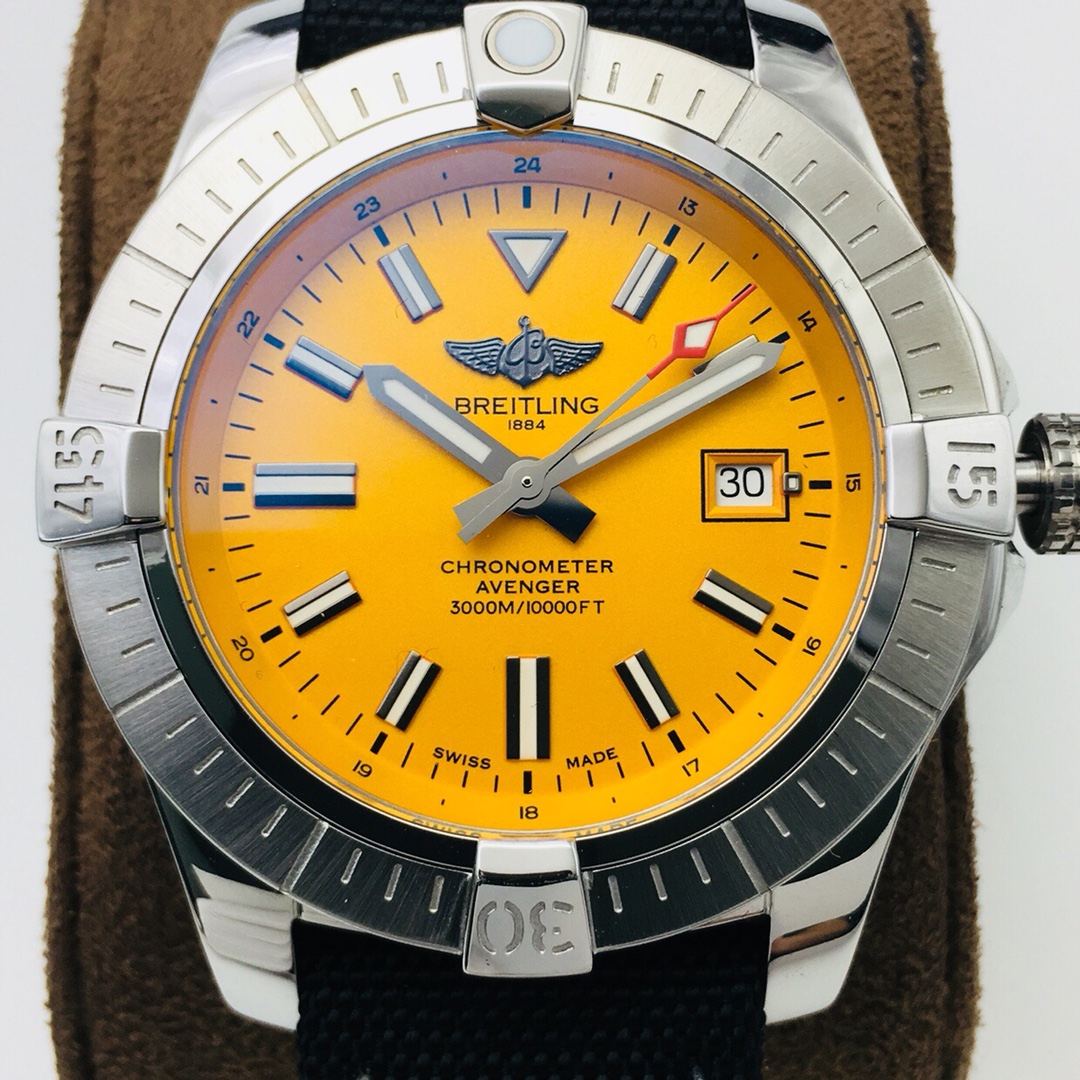 Breitling Classic 43 mm Watch – IW-0667 - Image 4