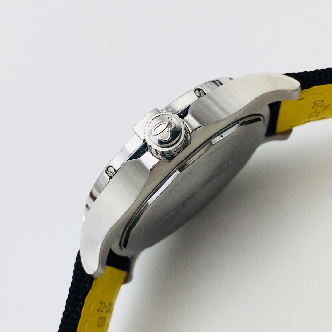 Breitling Classic 43 mm Watch – IW-0667 - Image 5