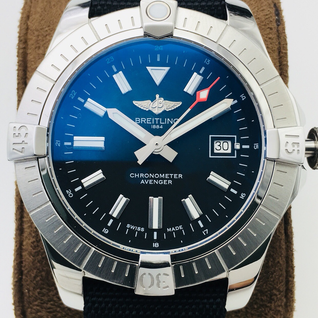 Breitling Classic 43 mm Watch – IW-0668 - Image 4