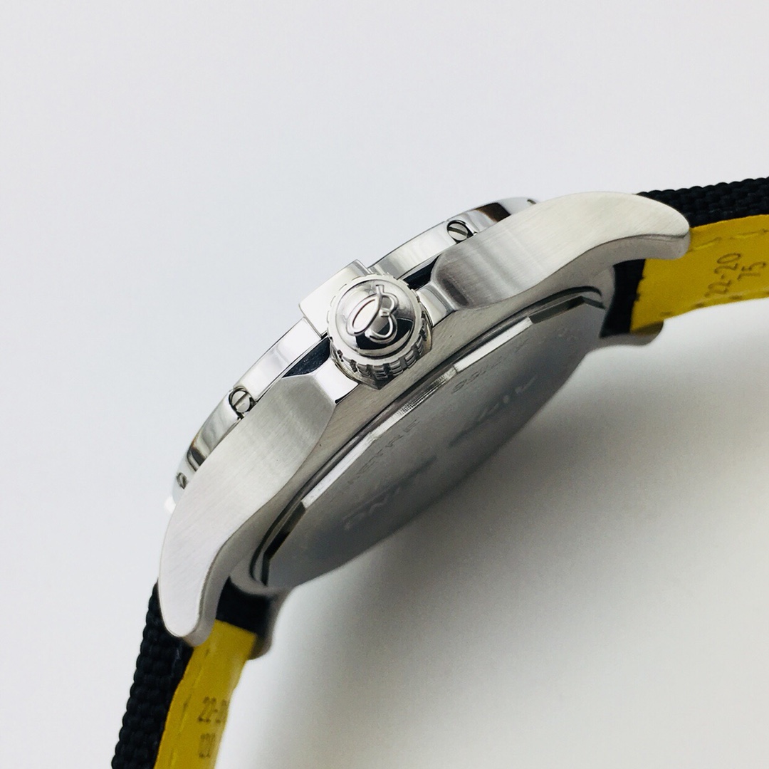 Breitling Classic 43 mm Watch – IW-0668 - Image 5