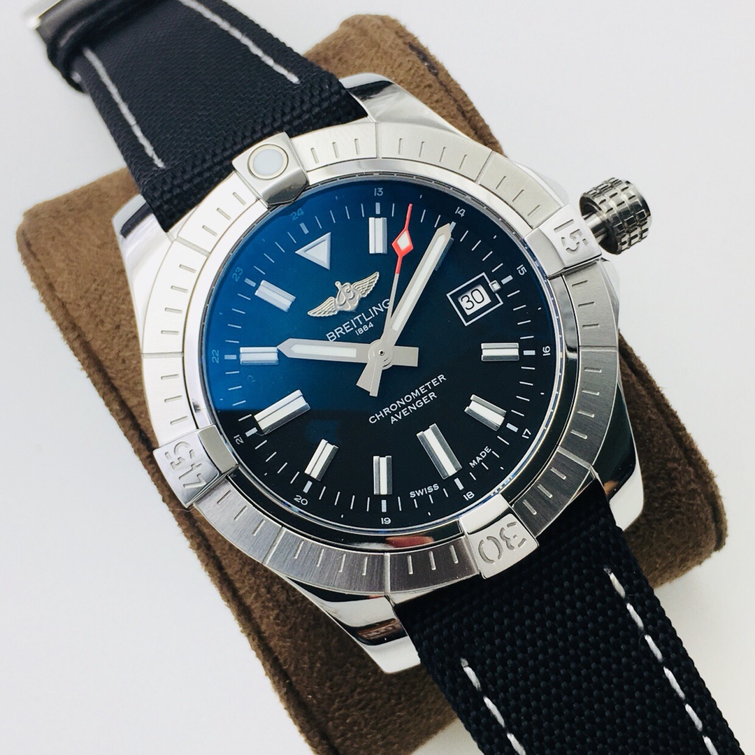 Breitling Classic 43 mm Watch – IW-0668 - Image 2