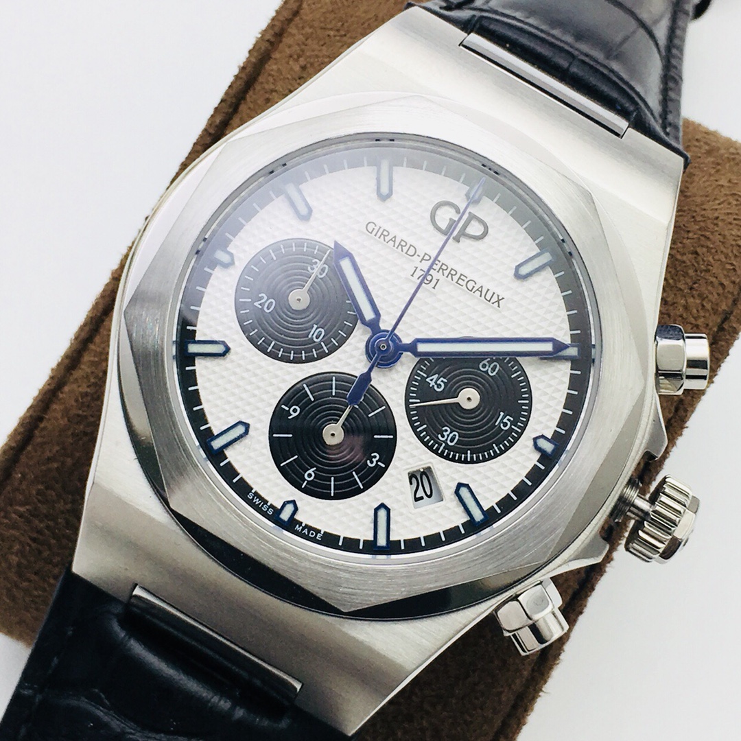 Girard-Perregaux Classic Chronograph 42 mm Watch – IW-2203 - Image 3
