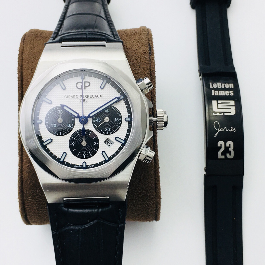 Girard-Perregaux Classic Chronograph 42 mm Watch – IW-2203