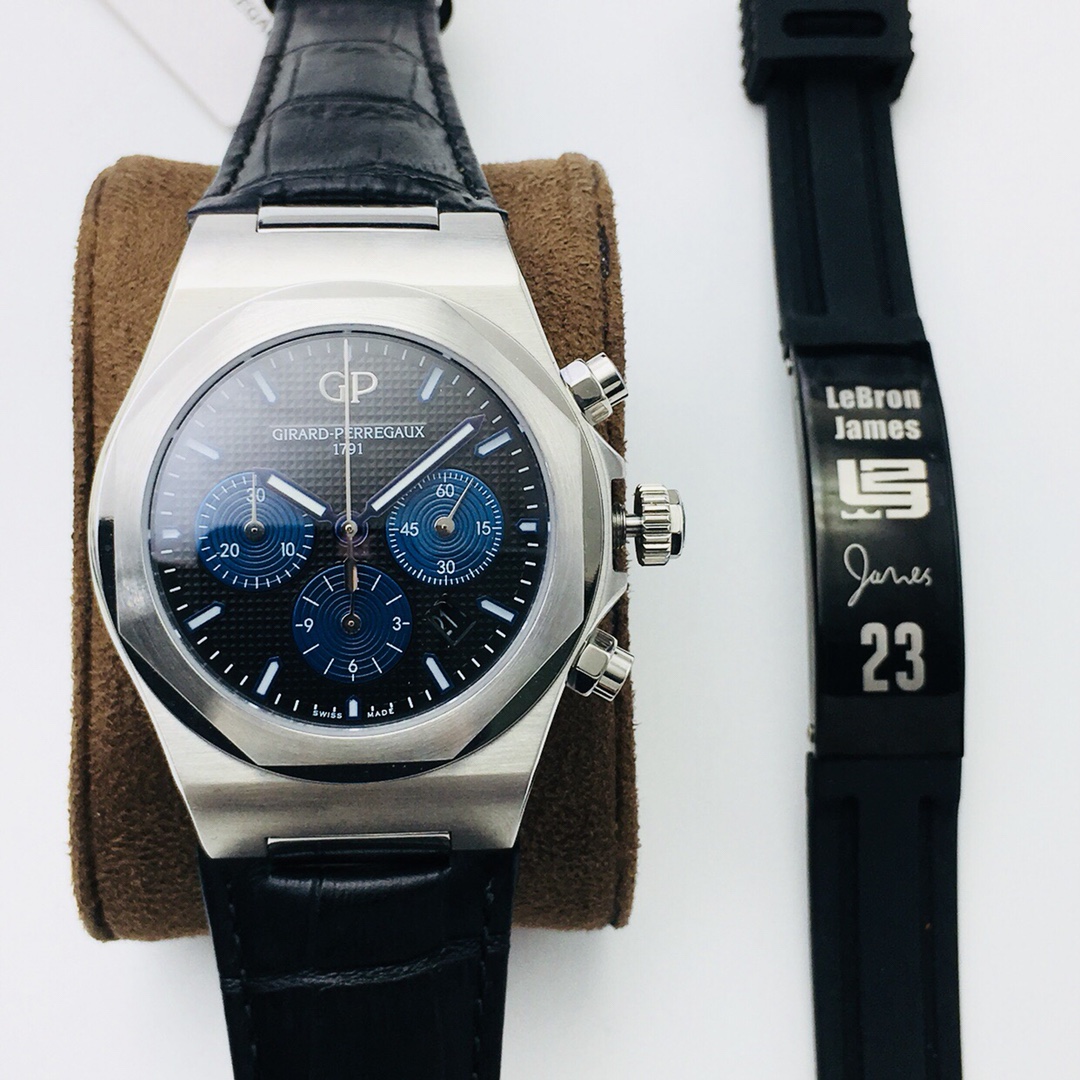 Girard-Perregaux Classic Chronograph 42 mm Watch – IW-2204