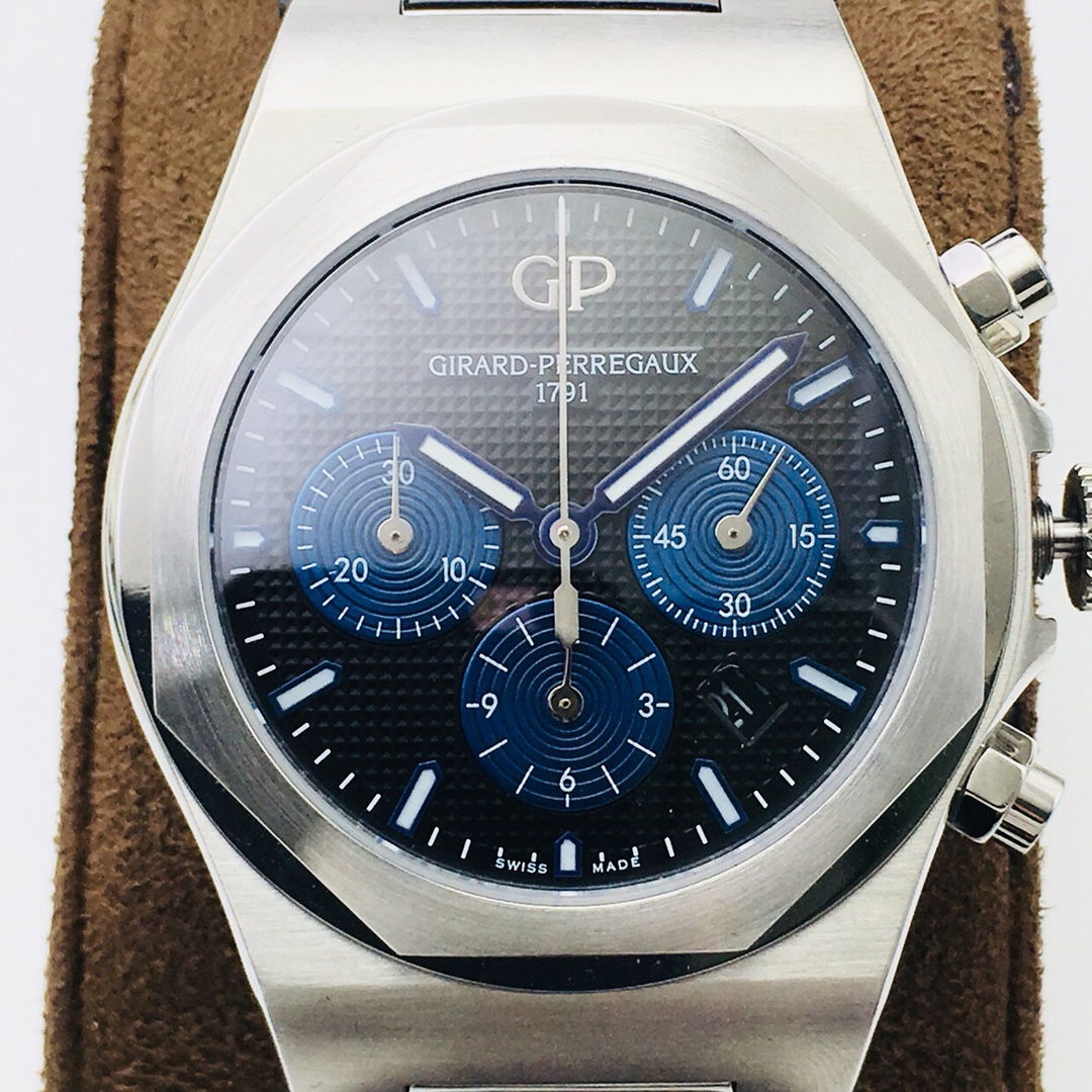 Girard-Perregaux Classic Chronograph 42 mm Watch – IW-2204 - Image 4