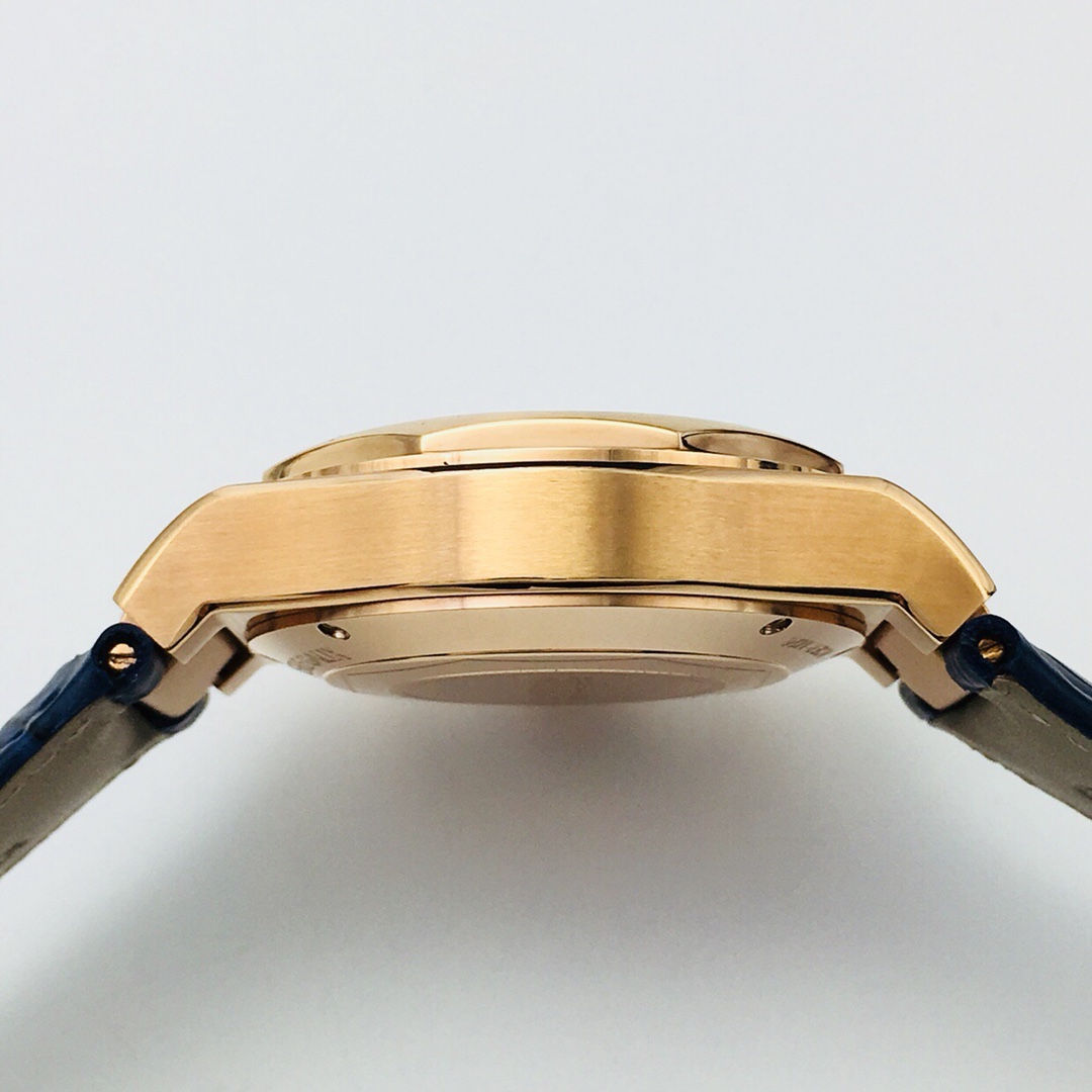 Girard-Perregaux Classic Chronograph 42 mm Watch – IW-2205 - Image 6
