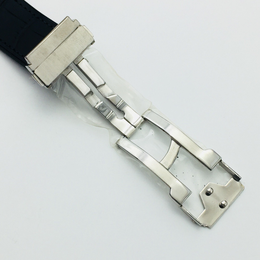 Hublot Classic Diamond-Set 45 mm Watch – IW-0363 - Image 8