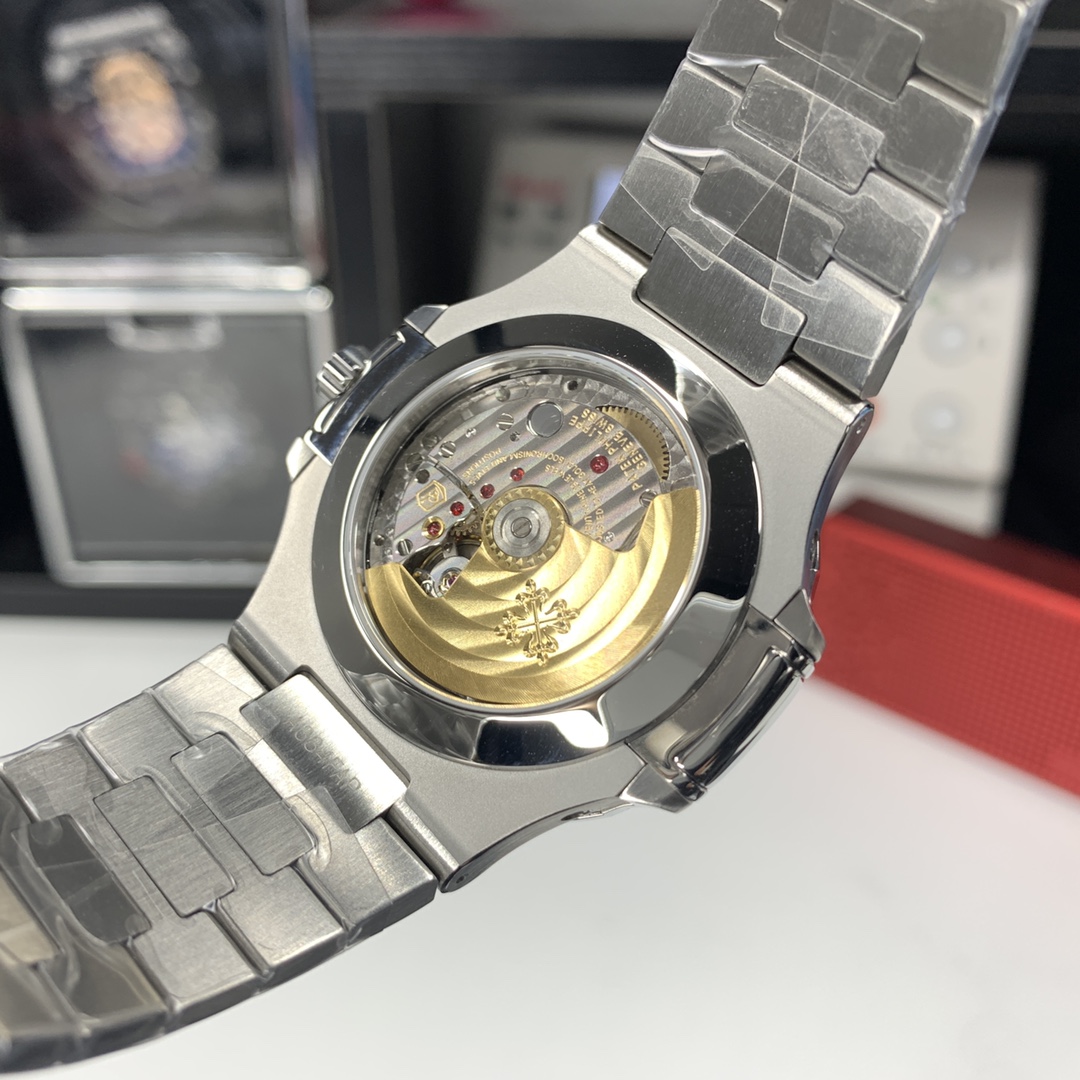 Patek Philippe Nautilus 40.5 mm Watch – IW-2491 - Image 9