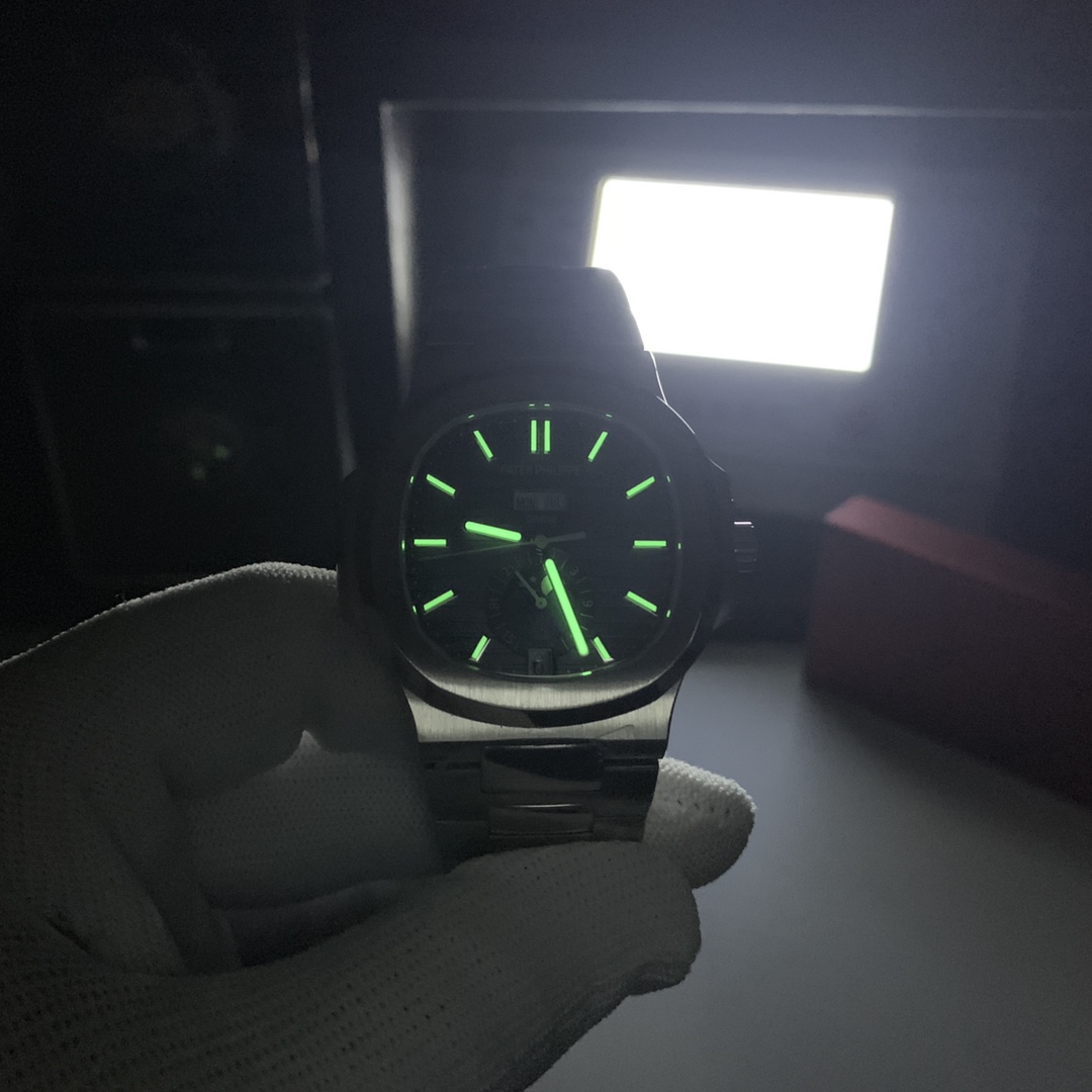 Patek Philippe Nautilus 40.5 mm Watch – IW-2491 - Image 8