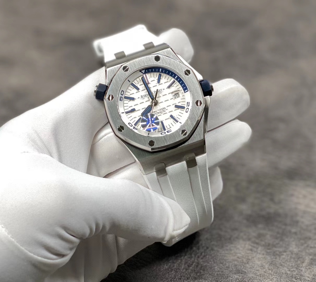 Audemars Piguet Royal Oak White Dial 42 mm Watch – IW-2202 - Image 3