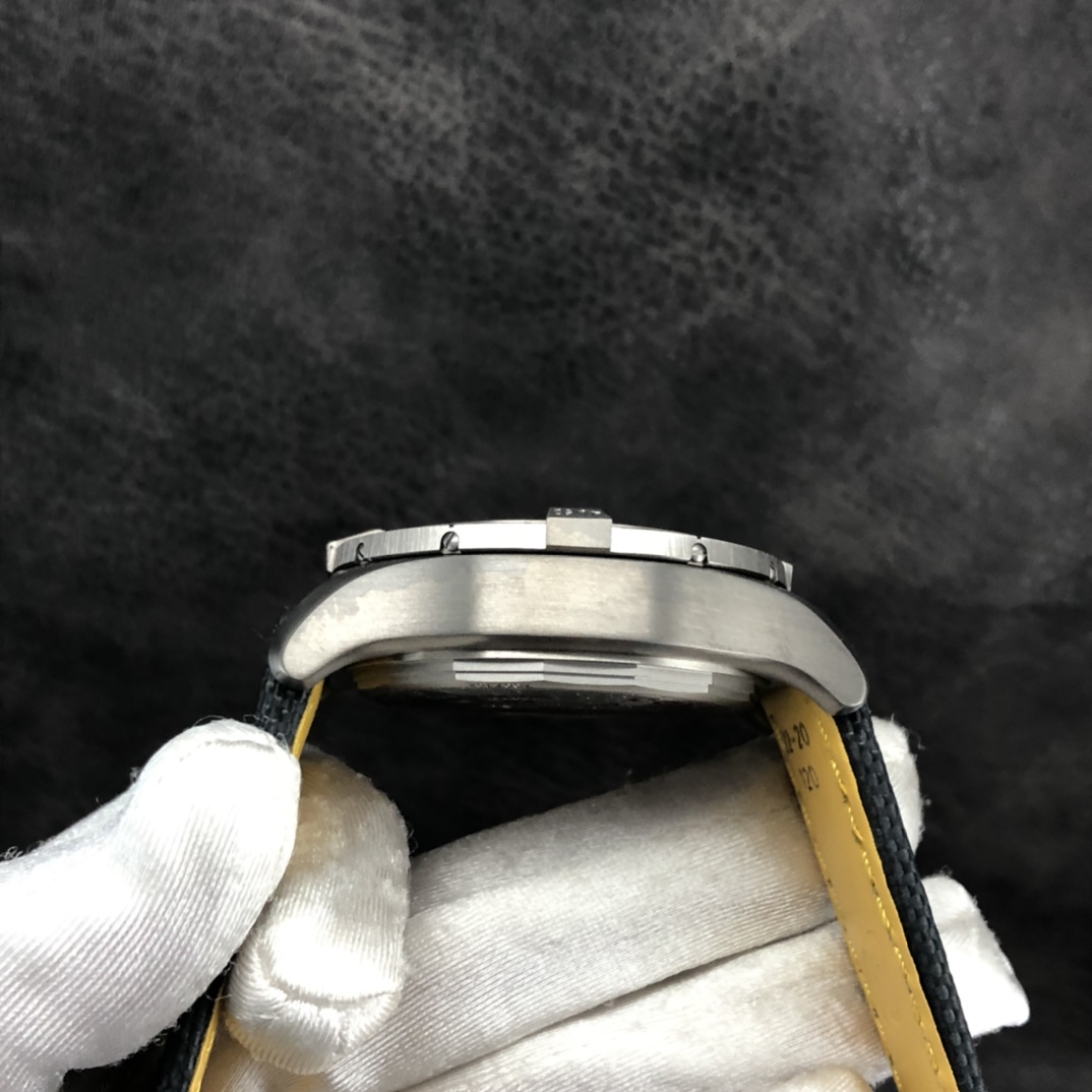 Breitling Classic Chronograph 45 mm Watch – IW-0666 - Image 6