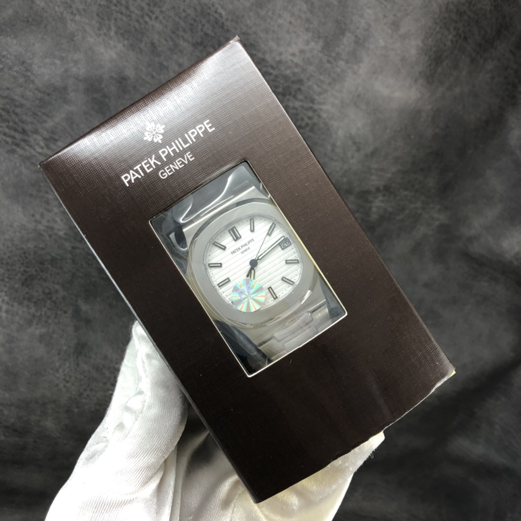 Patek Philippe Nautilus Watch – IW-2629 - Image 9