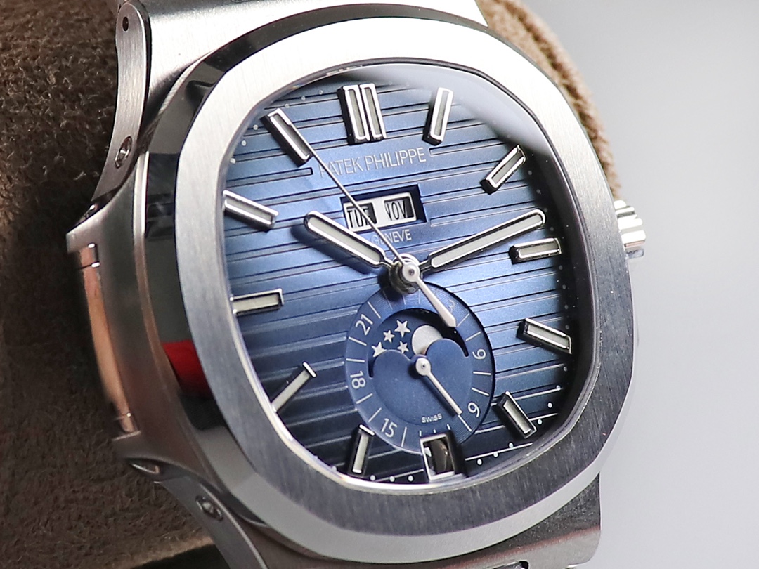 Patek Philippe Nautilus Moonphase Watch – IW-2615 - Image 3