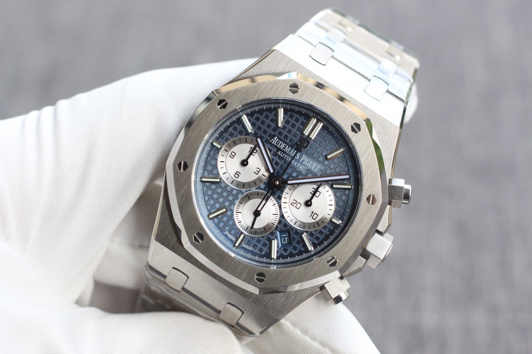 Royal Oak Chronograph Watch – IW-2266 - Image 2
