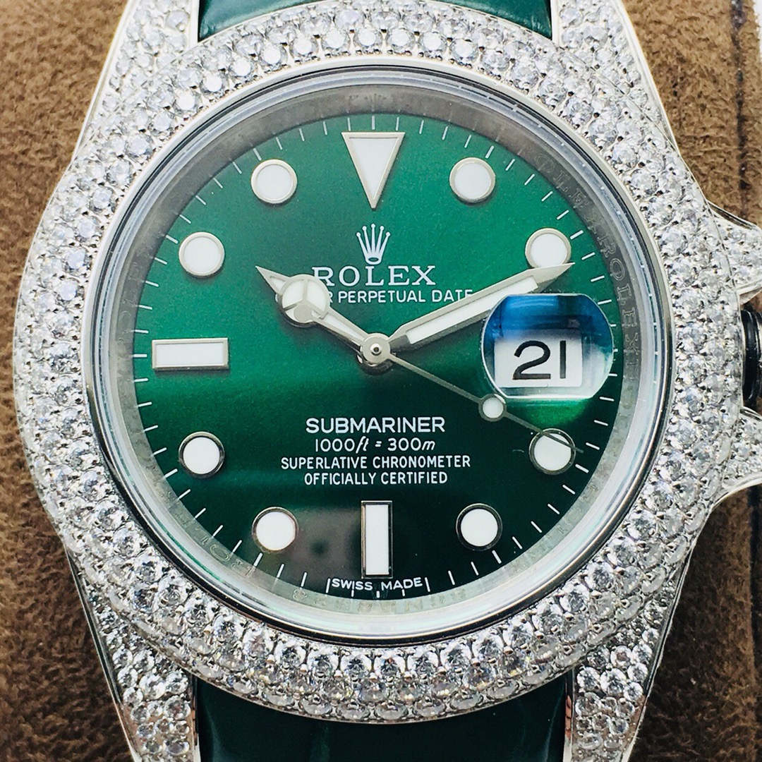 Rolex Submariner Luminous 40 mm Watch – IW-0198 - Image 4