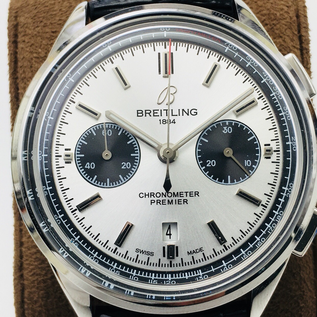 Classic Chronograph 42 mm Watch – IW-2196 - Image 4